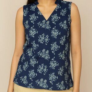 BRAND NEW Navy Blue Sleeveless Floral Blouse – V-Neck Everyday Top